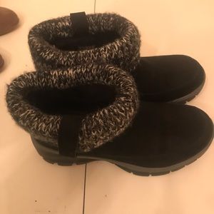 Skechers black booties